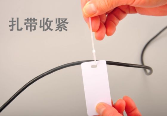 Etiqueta de furo único PVC 25mmx70mm HMK SR-2570P branco fornecedor